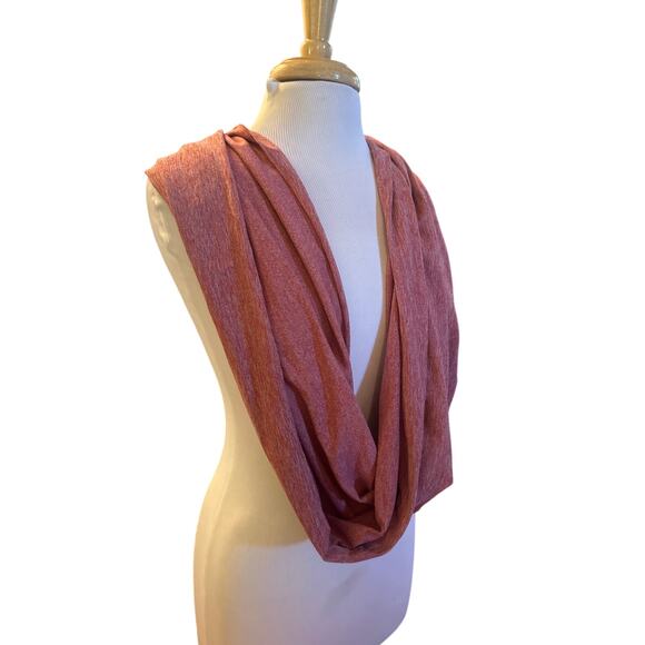 Women OS Oiselle Lux Runfinity Start Finish Rose Pink Infinity Scarf Wrap Gaiter - Picture 1 of 4